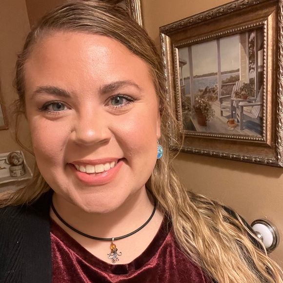 Meet your Posher, Rachael - Picture 2 of 4